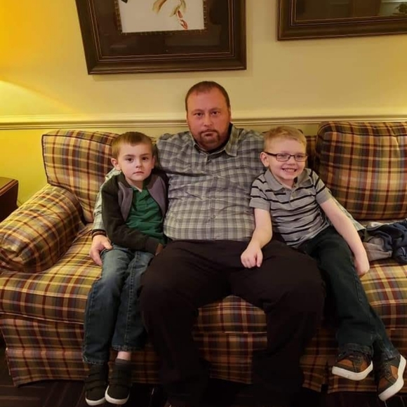 Meet your Posher, Kenny - Picture 3 of 3